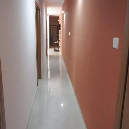 Guest house Carmen Flat - Rue D' Argens Gzira