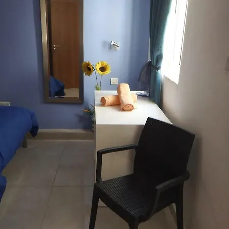 Carmen Flat - Rue D' Argens *