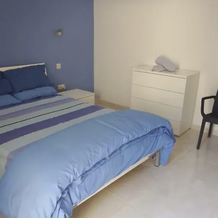 Carmen Flat - Rue D' Argens